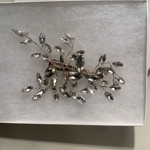 Rhinestone hair clip